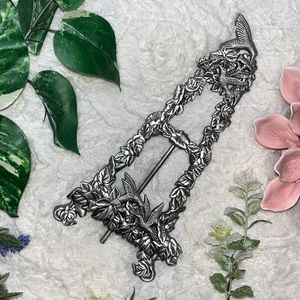 Vintage Ornate Floral Plate Stand